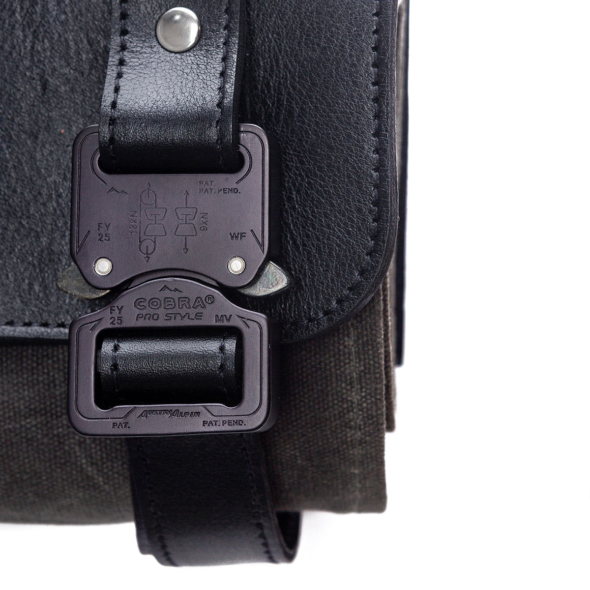 ESSENTIAL TOOL ROLL – SHOPENMASSE